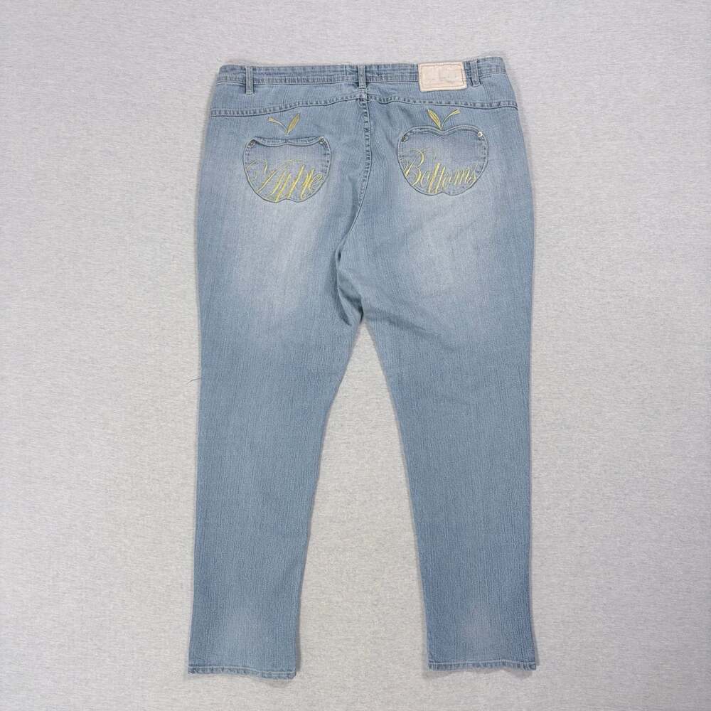Apple Bottoms Light Wash Embroidered Apple Pocket Jeans Size 20